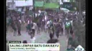 [Rusuh] Persita Tangerang vs Persija Jakarta Hools [26 Sept 2010]