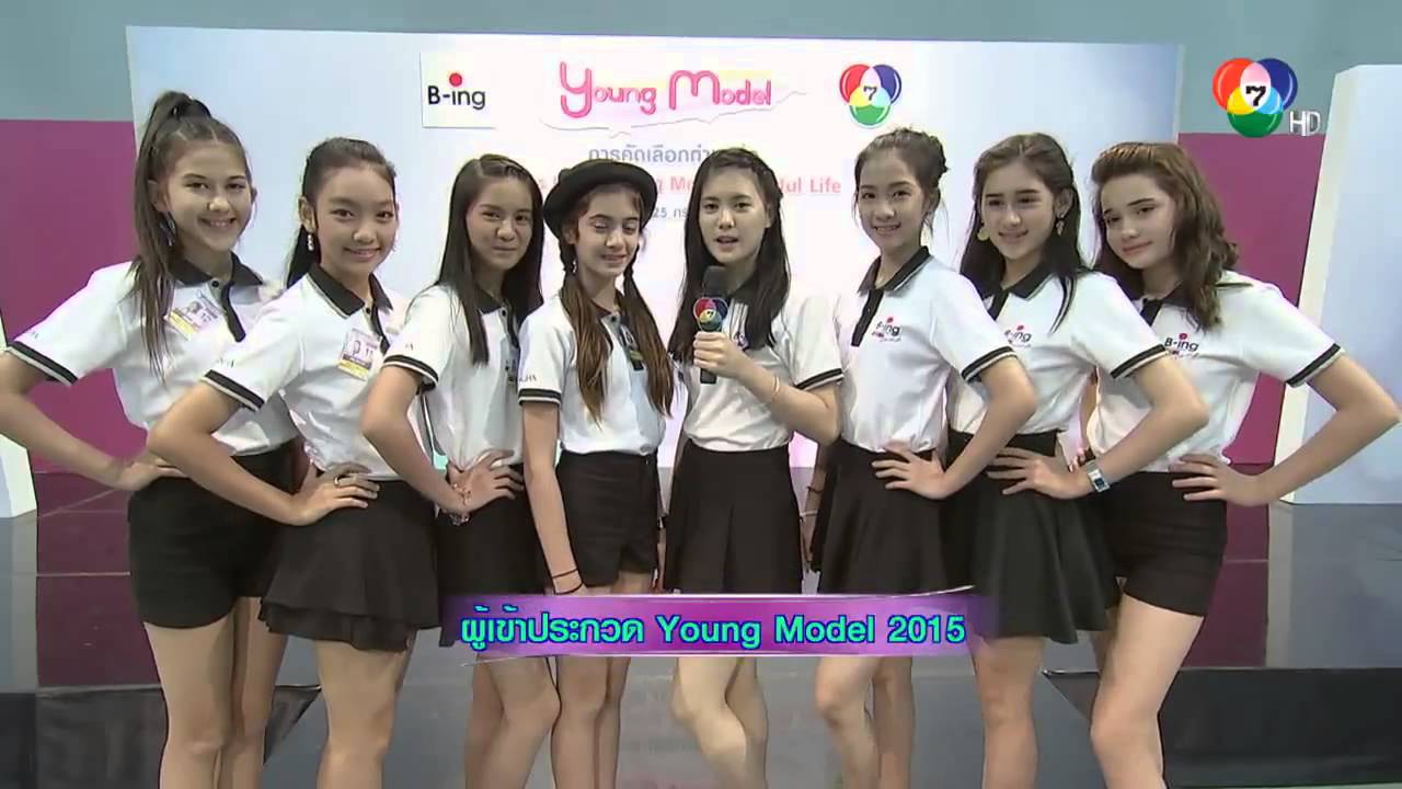 แพนเค้ก สอนผู้เข้าประกวด Young Model 2015 เดินแบบ