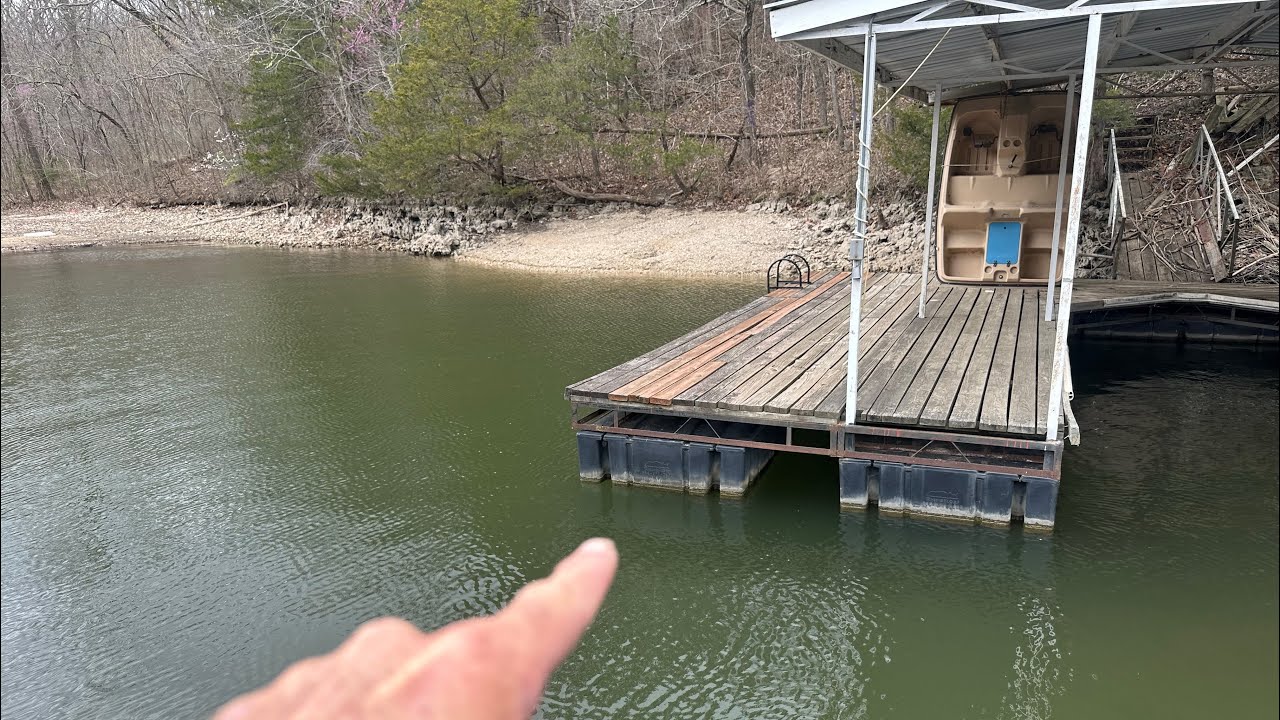 Techniques For Fishing SHALLOW Boat Docks…(On The Water Vid)