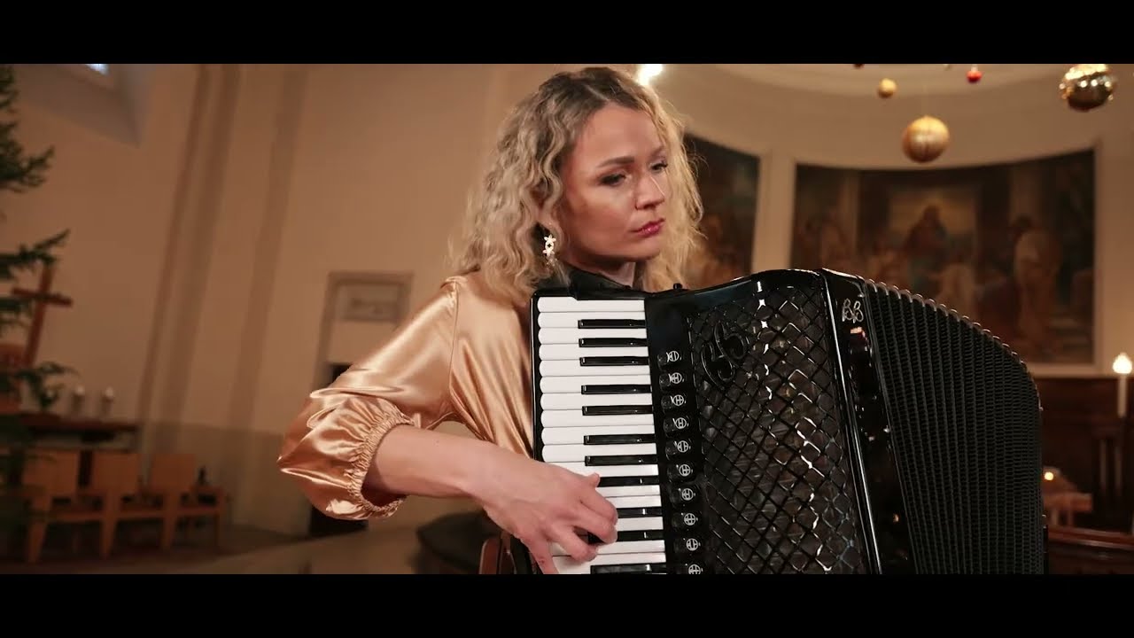 Ave Maria (Giulio Caccini) Jekaterina Semenova (accordion), Marina Štsigorets-Sokolova (saxophone)