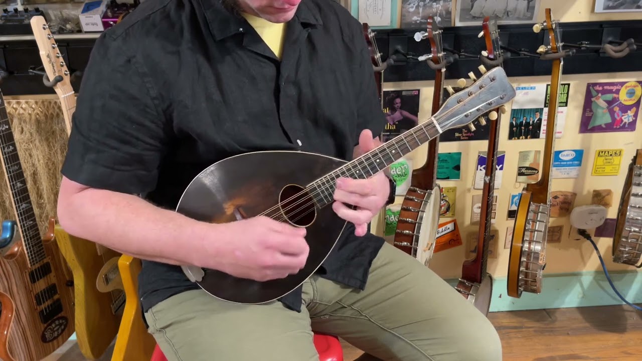 1910s Burdwise "The Prize" birch flatback mandolin