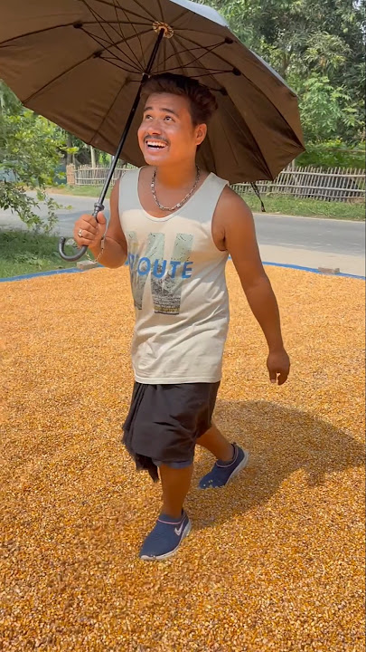 Dhoop Or Garmi Se Bachne Ka Kiya Dimag Lagaya 🙄😂😁 #funny #viral #shorts