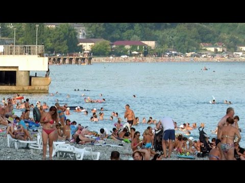 Vidéo: Vacances d'été en Abkhazie en 2018