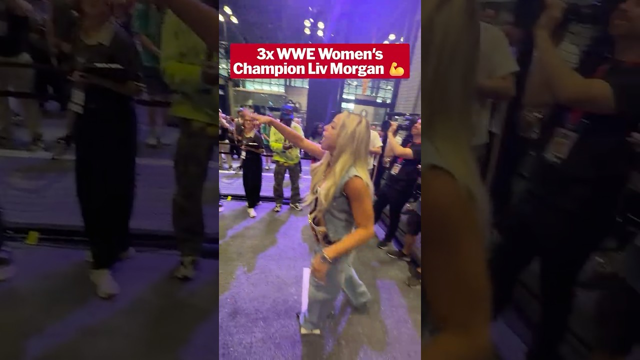 3x WWE Women's Champion Liv Morgan shows off her arm at 2026 Fanatics Fest 😤