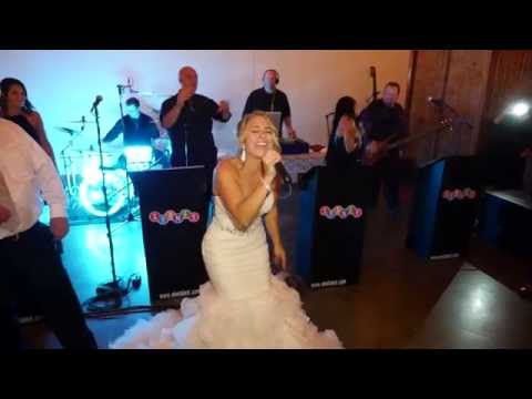 The bride sings Don&rsquo;t Stop Believing at her own wedding// Dave Thomas, ASC- All Set Creations