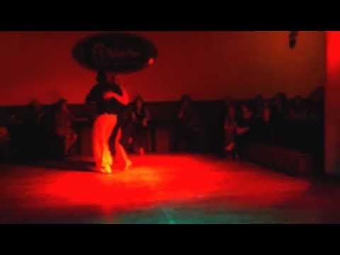 TANGOenBahia.com.ar - Milonga en El Motivo (20/04/12) - exhibición Braulio Martos y Vicky Pesci