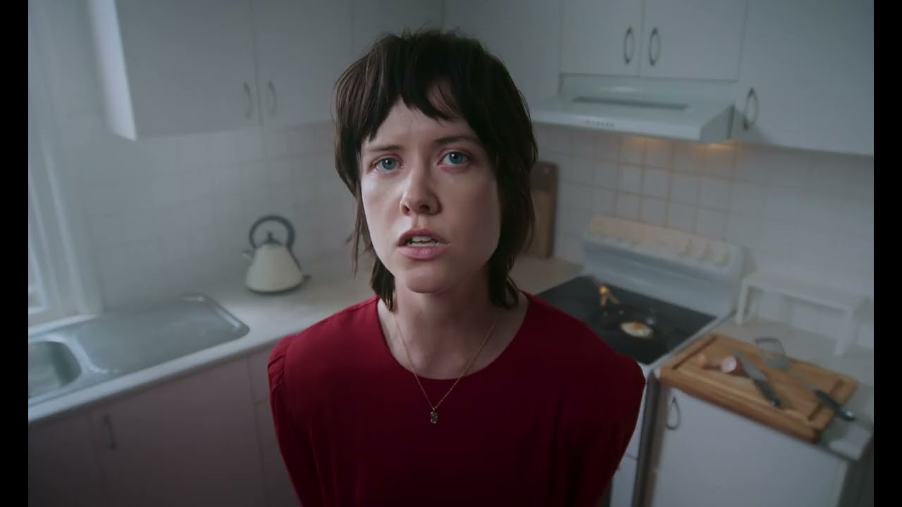 Παρακολούθηση Georgia Mulligan - Split (Official Music Video) στο YouTube Παρακολούθηση Georgia Mulligan - Split (Official Music Video) στο YouTube