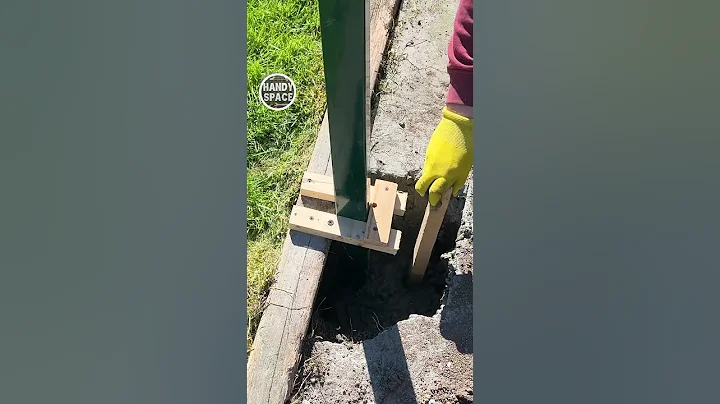 Smart Technique for Concreting Steel Fence Posts Using Bricks and Stones!