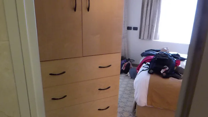 Stateroom 7041 Queen Elizabeth 2
