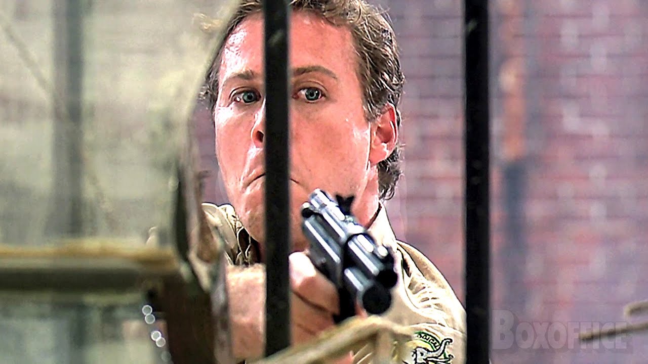 警察が豹を逮捕 | キャット・ピープル | 映画シーン