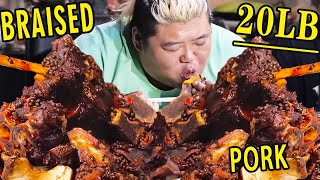 Brother Monkey makes 20 kilograms of beef bones in spicy sauce. The big piece of meat is addictive.