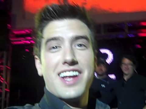 A GIANT SHOUTOUT!!!! TO BIG TIME RUSH FANS