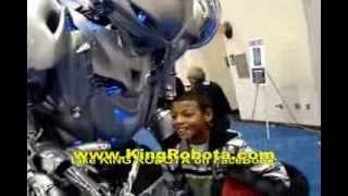 Stan Lee vs Giant Mech Robot: Comic Con 2013