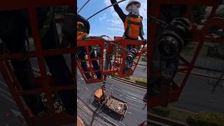 ⚡😱 How Linemen Use Hoists to Pull High-Voltage Cables into a DDE Break