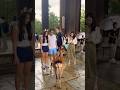 鹿と人間🦌雨宿り☔鹿と人間の共存、世界も大注目Nara Park▶️クリックするとロングバージョンに移行します