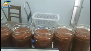 Automatic soybean paste filling machine