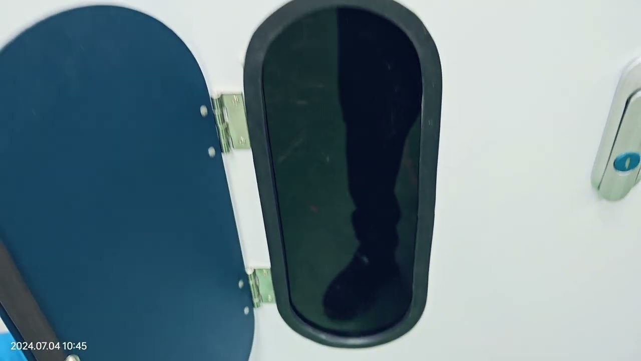 TOPT-V photochemical reactor