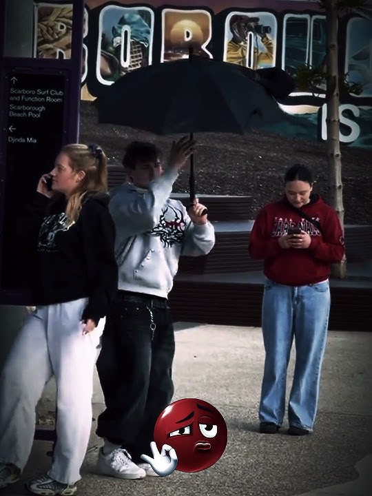 Umbrella prank moments #trending #trolllife #troll #trolledit #edit