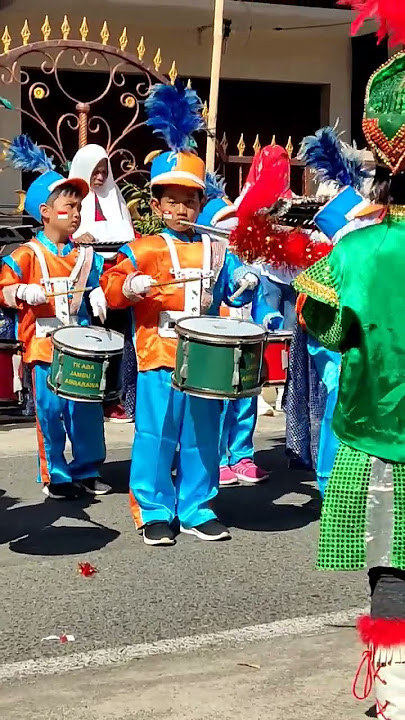 Hari Merdeka versi drum band anak TK