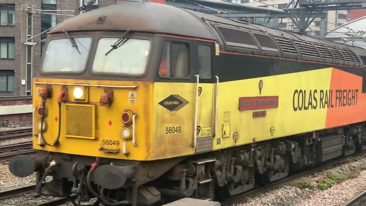 Colas 56049 Robin of Templecombe at Leeds station.