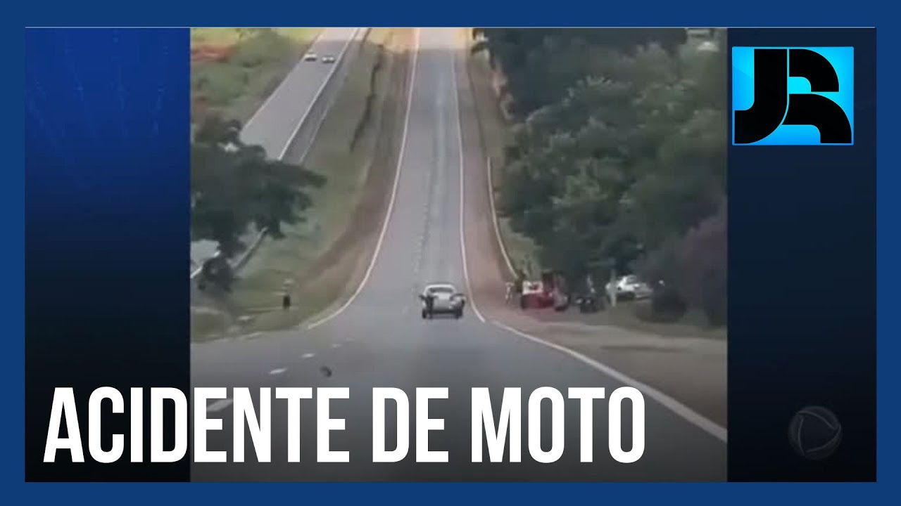 JR de Olho: vídeo mostra acidente com motociclistas em alta velocidade