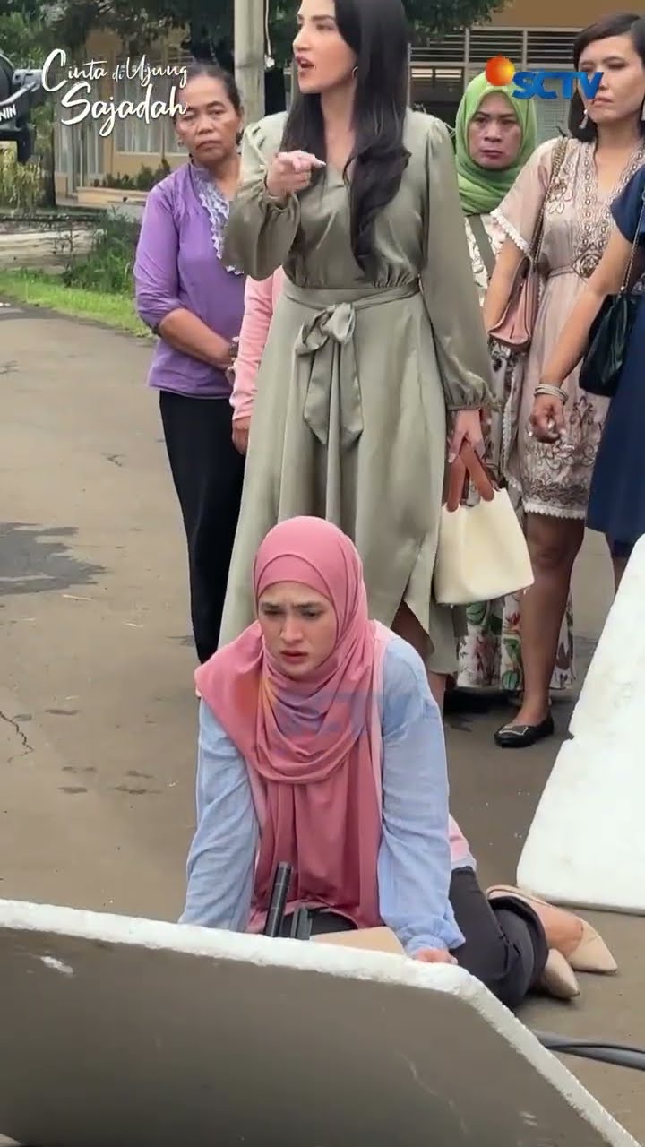 Di Balik Layar Scene Rindu dan Hafiz Dilempari Batu Bohongan ? #shorts #cintadiujungsajadah