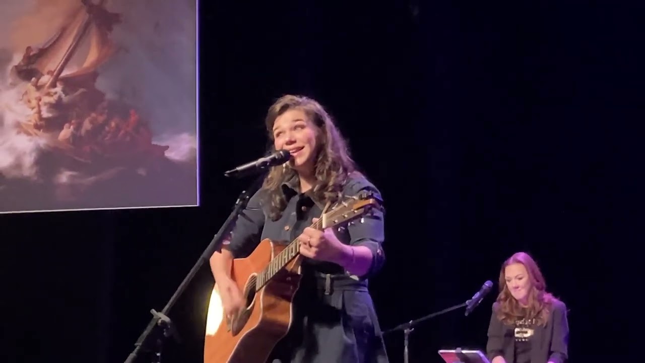 Watch Delise - Nineve (live) in Schouwburg Odeon 28-09-2024 on YouTube Watch Delise - Nineve (live) in Schouwburg Odeon 28-09-2024 on YouTube