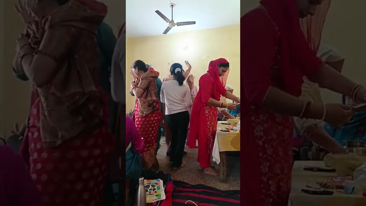  होली ma उड़ए र गुलाल ,