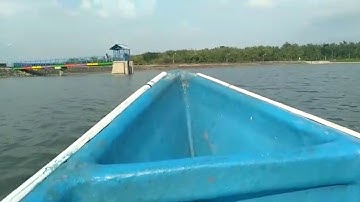 Naik perahu di Waduk nglangon,  Kab grobogan, jawa tengah