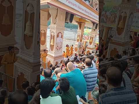 Video: Ganga Aarti v Indiji: Rishikesh, Haridwar in Varanasi