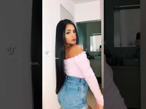 The lovely Brasileira @Biancavieiraoficial_ has such wonderful hair ❤️❤️❤️