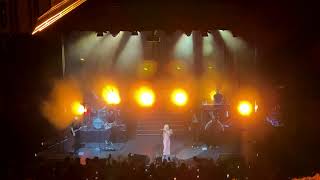 Carly Rae Jepsen - Surrender My Heart (Live in Sydney 2023)