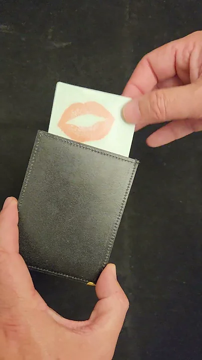 Girlfriend surprise!! - Magic trick