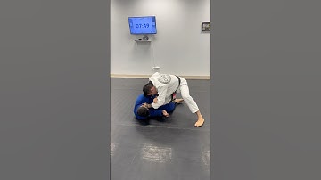 🐊 roll to pass knee shield guard #bjj #explore #jiujitsu #martialarts