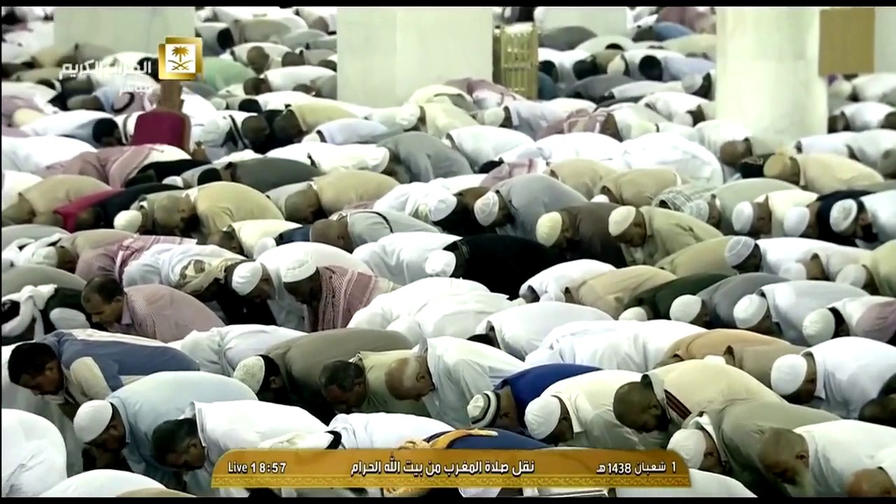 صلاة المغرب للشيخ بندر بن عبدالعزيز بليلة اليوم الخميس 30-7-1438هـ الحرم المكي   من سورة النحل