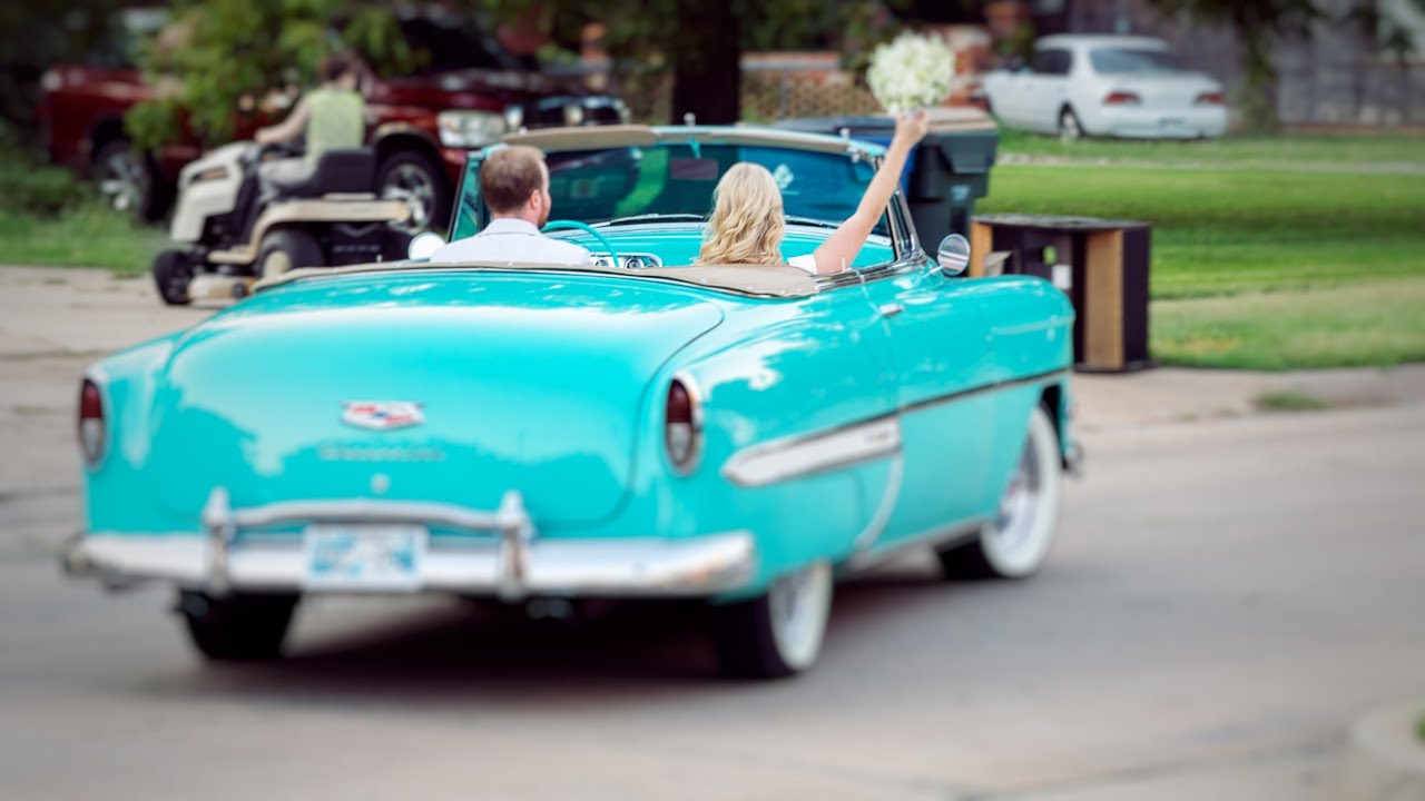 Small Town Oklahoma Wedding in September | Mary & Scott