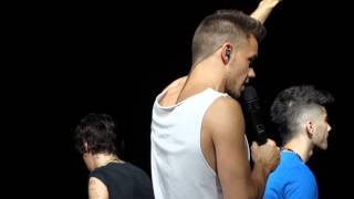 One Direction Chicago Twitter Questions- Fart Sounds- 71313