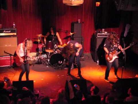 The Donnas - All Messed Up - Live from The Note, West Chester, PA - 3/27/10