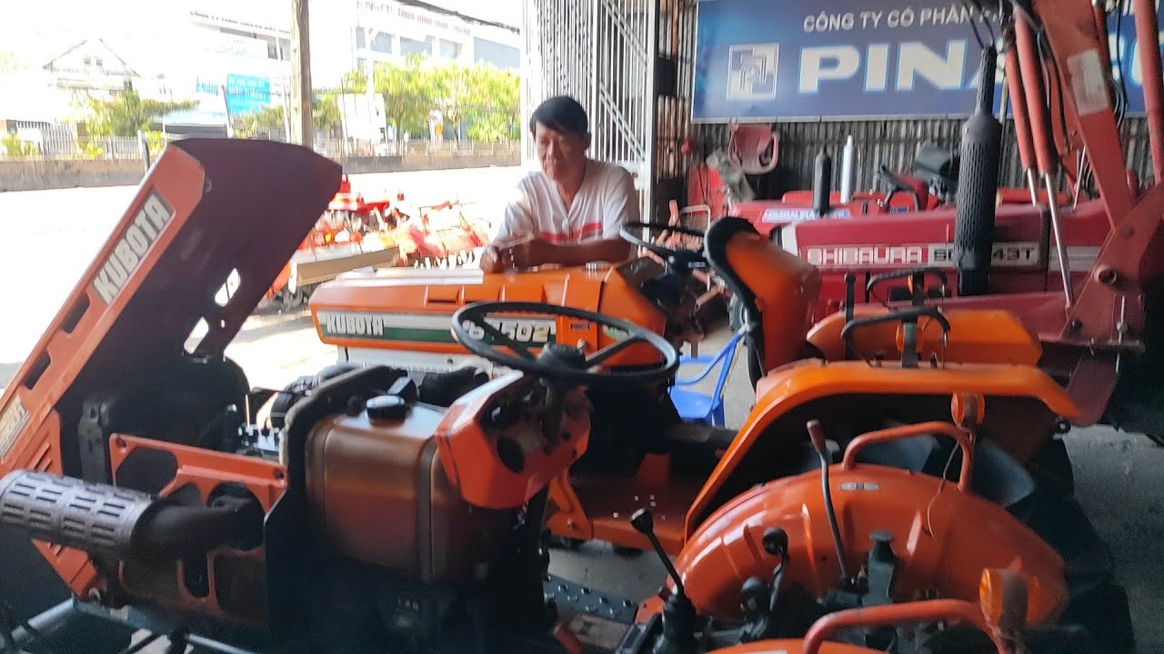 Ông chủ báo giá 3 chiếc máy cày nhật bãi đẹp long lanh số điện thoại trong phần mô tả.