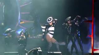 Katy Perry - E.T. (Live at São Paulo)