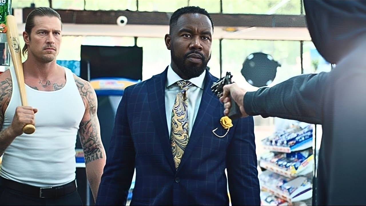 Ei au încercat să umilească un om simplu, fără să știe că era un luptător brutal