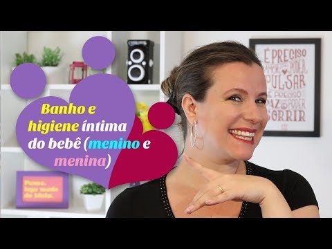 Cuidados com o bebê no banho: higiene íntima e umbigo