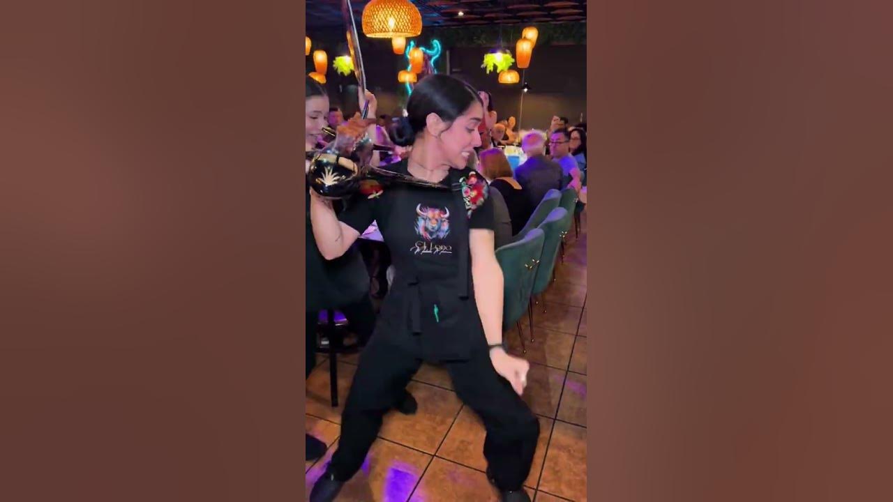 Once again your favorite gasolina 💃✈️❤️ • • • #gasolina #trend #trending #fypシ゚viral #fyp #airplane
