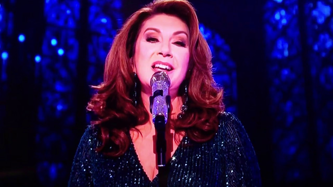 Oh Holy Night with Jane McDonald and Manchester Lesbian and Gay Chorus