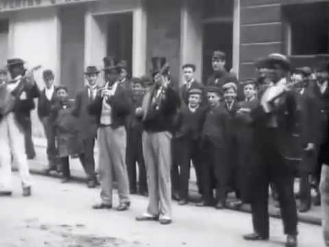 Nègres dansant dans la rue (Charles Moisson, 1896)