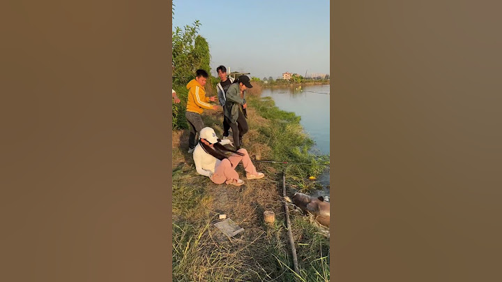 Beautiful woman flying dragon with bare hands  too much# shorts# fishing