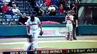 Lucho Martinez throws at runner at 2nd June 29 2015