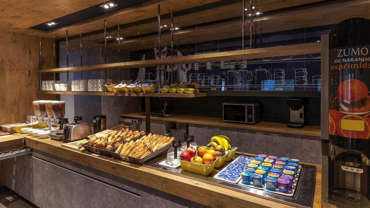 Ibis Budget Valencia Aeropuerto, Manises, Spain | Travel By Heart