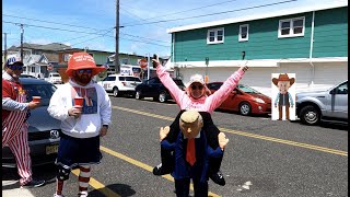 Road-Tripping Hippie Lands in the Midst of Massive Trump Rally