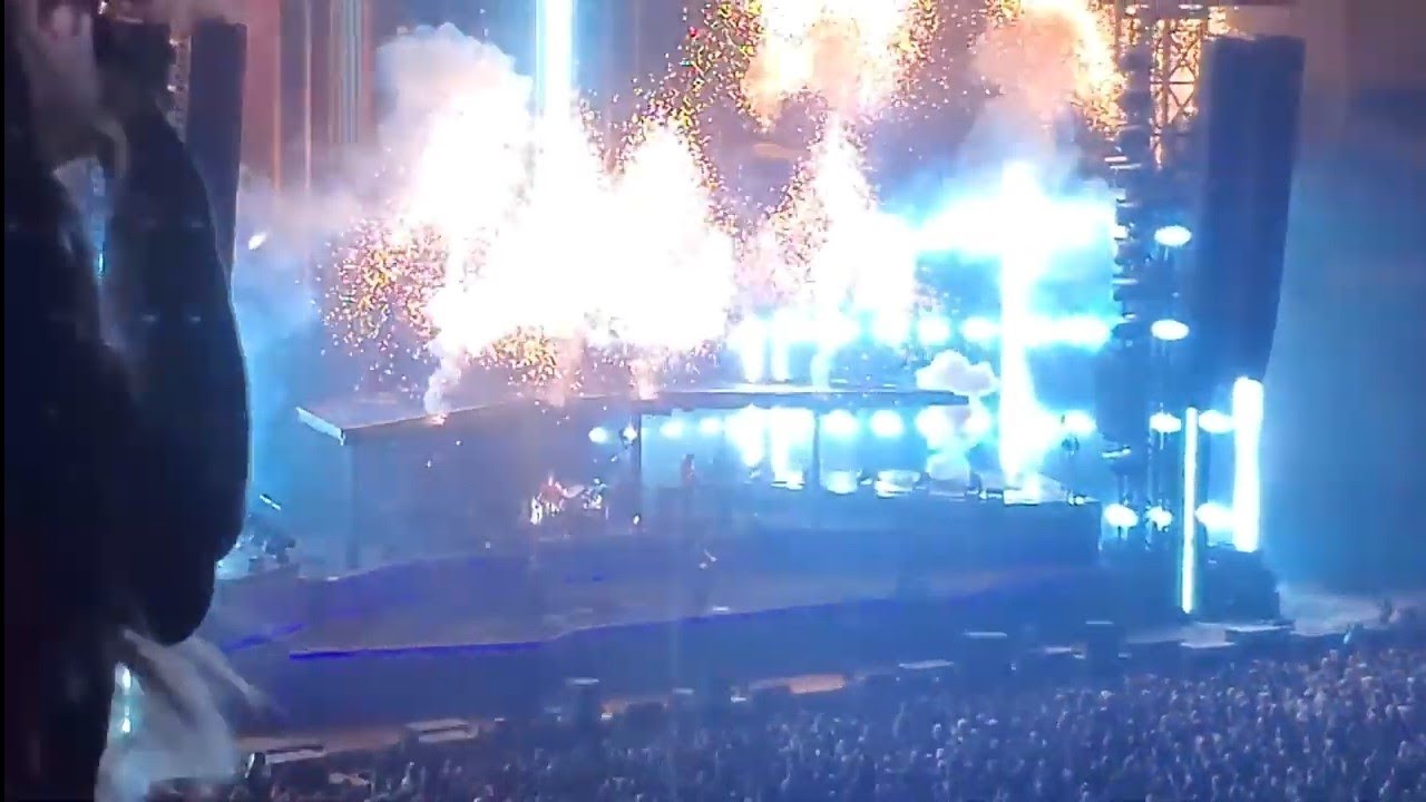 Rammstein - Ich Will (Live in Chicago 9/3/2022) - YouTube